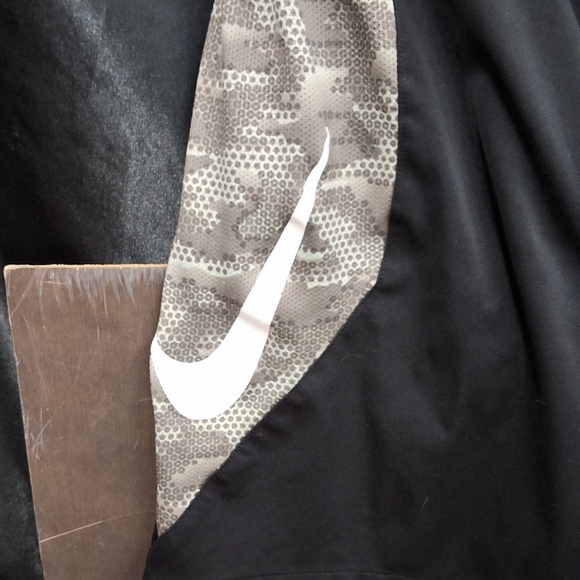 Nike Dri-FIT Authentic Performance Apparel - Picture 12 of 14
